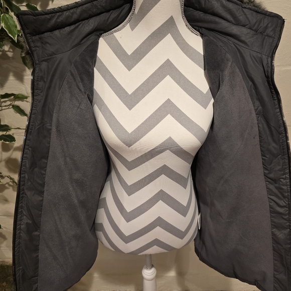 How Dare U Pocketed Zip Up Puffer Jacket with Removable Hood Thumb Hole Gray 1x. - Picture 10 of 15